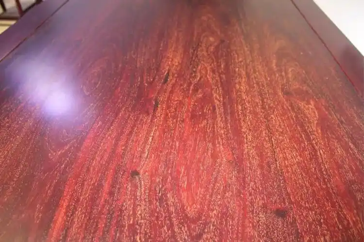 "血檀"不属于国际标准红木,却倍受关注的一种木材