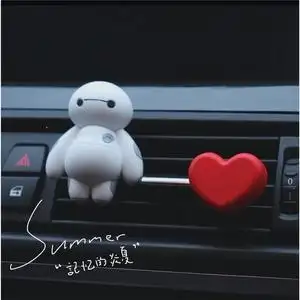 汽车摆件出风口香薰车载爱心大白可爱空调口夹装饰公仔车内装饰品