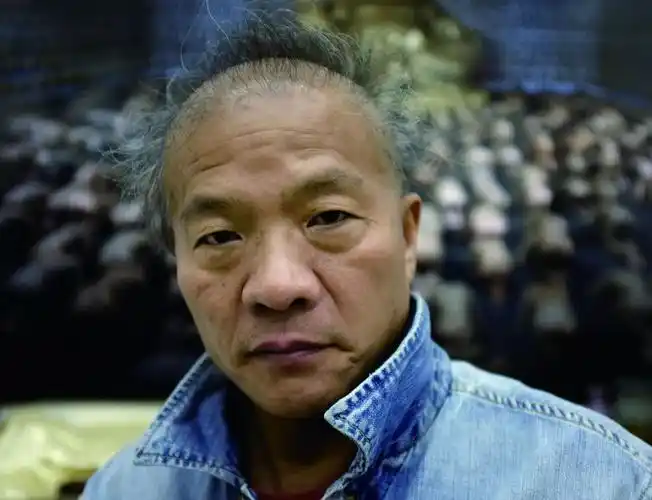 王庆松,非纪实的"纪实" | 艺术客 · 秋季刊