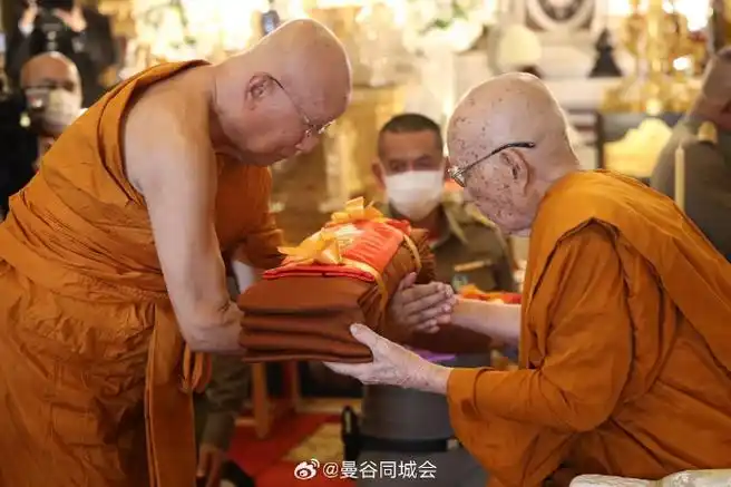 据多家泰媒消息,2024年6月26日,是泰国现任僧王,曼谷拉差博披寺字持