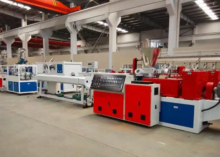 专业生产pvc线槽线管挤出生产线塑料型材押出设备