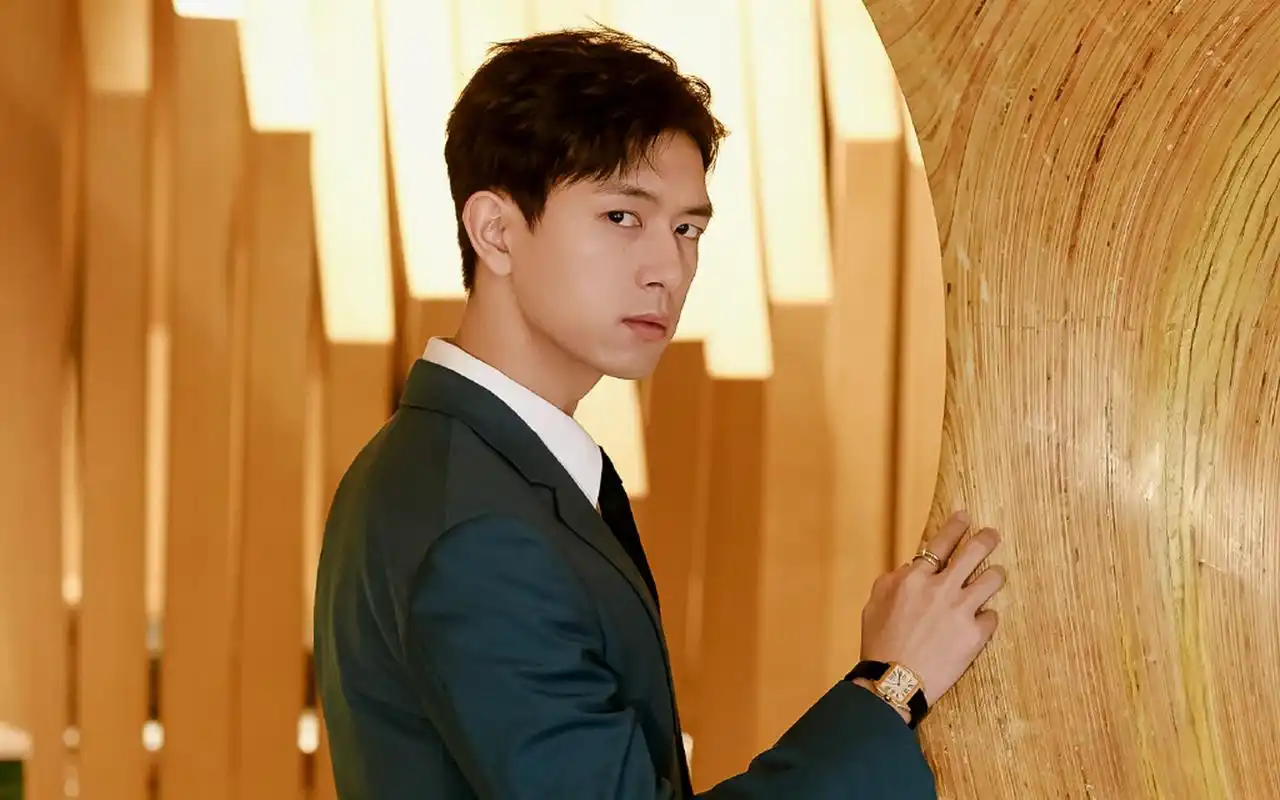 李现精致帅气写真桌面壁纸