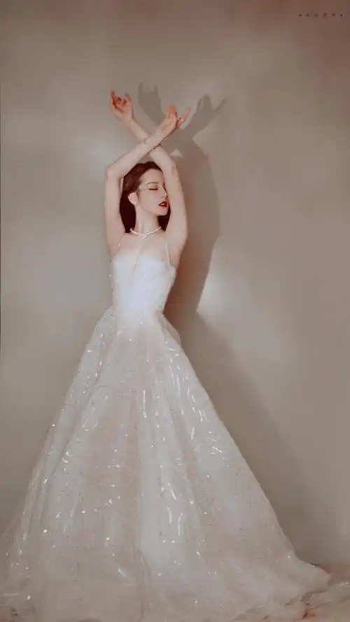 有哪些长发飘飘却帅到炸裂的女明星?