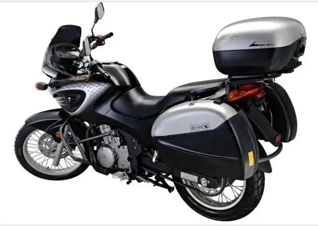 相对于国内的一些老品牌的摩托车,嘉陵可谓是几代人的回忆,并且以前的