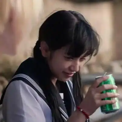 闺蜜头像溺水小刀