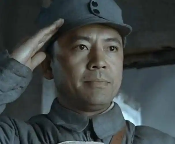 《亮剑》中每个人物形象都饱满鲜活,演员也表演得很出彩,是一部难得的