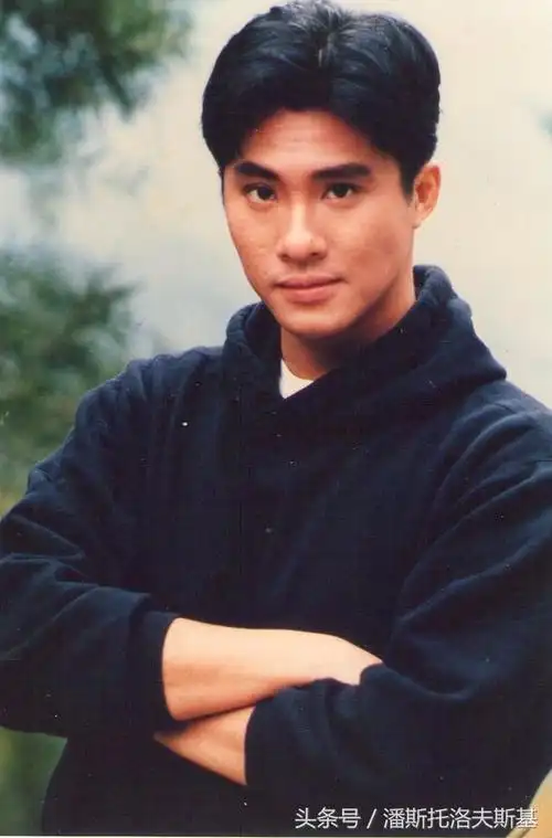 【郭卓桦】香港艺人光鲜的背后的辛酸 这是一份连自己都养不活的工作