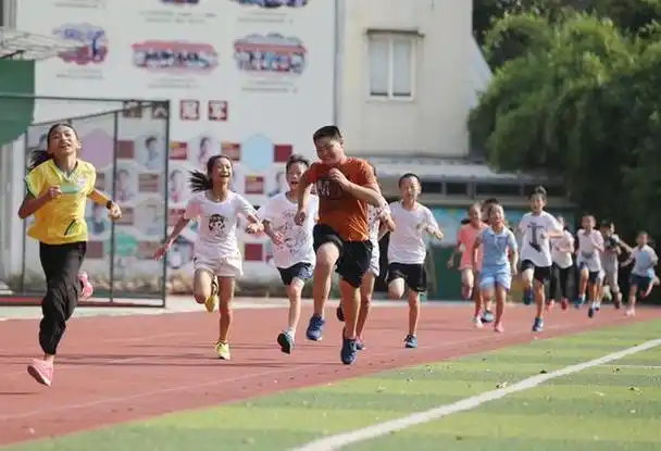 初中生怎样将跑步提升至满分(体育老师认可的省力)(8)