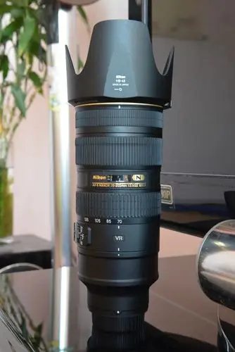 出售纯行尼康70-200 ed vr 二代12000有需要的电话18746622880不小刀