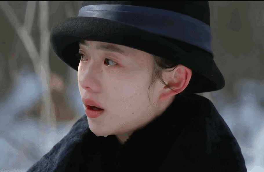 《悬崖之上》大热,女主角引争议,张艺谋是如何挑选"谋女郎"的