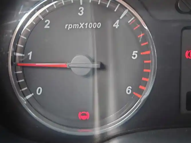 问题求解请教一下这个是皮卡的报警灯是什么故障