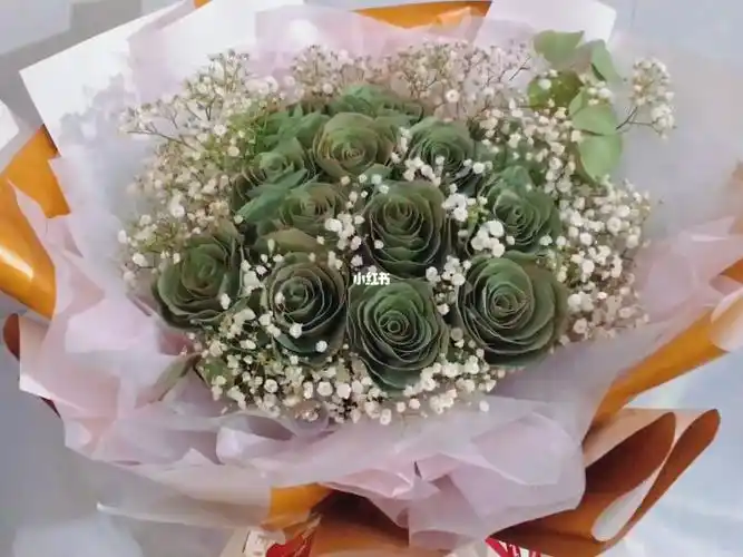 手工尤加利叶花束最能代表夏天的颜色