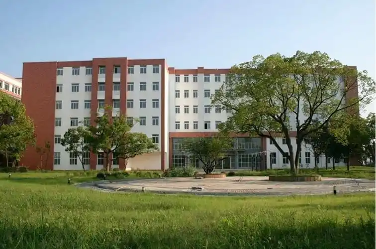 上海欧华职业技术学院校园照片73310