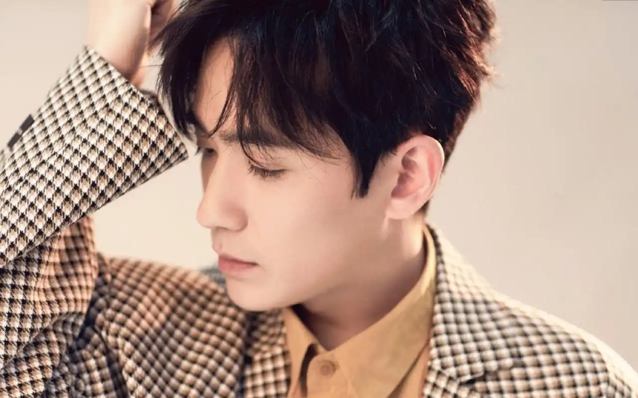 朱一龙超帅写真图片桌面壁纸