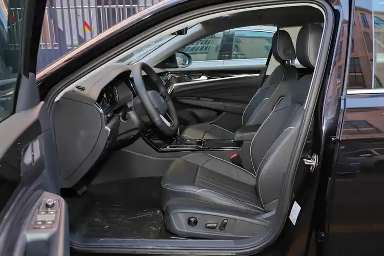 【帕萨特图片】帕萨特图片_帕萨特汽车高清大图-今日楚雄-汽车