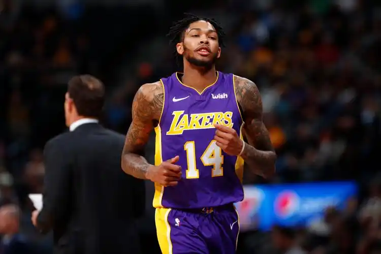 知名记者shams charania在参加电台节目时谈到了湖人前锋英格拉姆