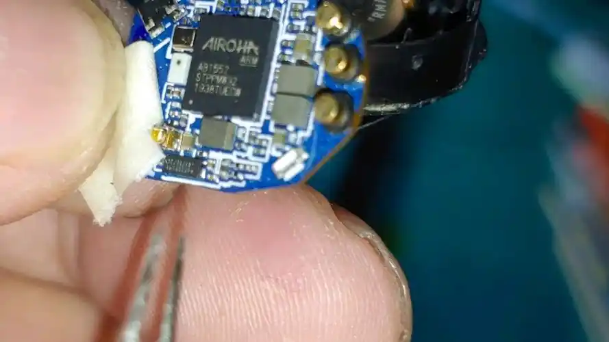 维修索尼第一代wf-xb700蓝牙耳机一边不能充电