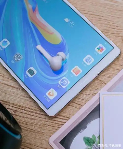 8.4英寸华为平板m6图赏:便携极致影音神器