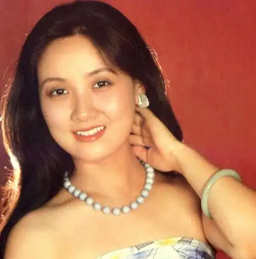 35年后再看张国立和前妻现状他再婚有烦恼她至今单身牵挂儿子