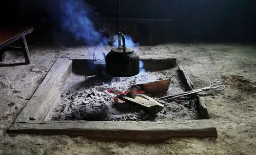 原生态山村方斗坪行摄之火塘1