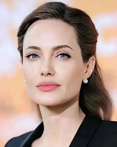 世界上公认最美的10个女人中国有一人上榜网友实至名归