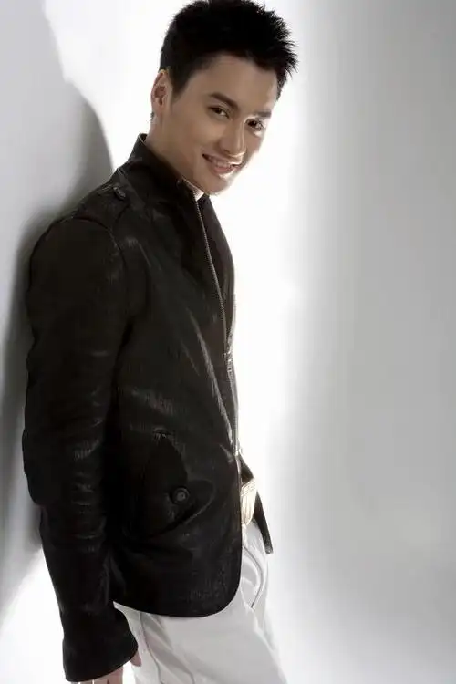 郭晓然诠释惊悚爱情 《床下有人》引领万圣之旅