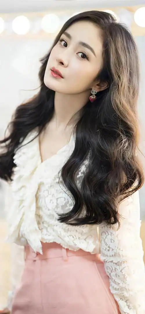 珍藏高清明星壁纸-杨幂|燃烧的心_网易订阅