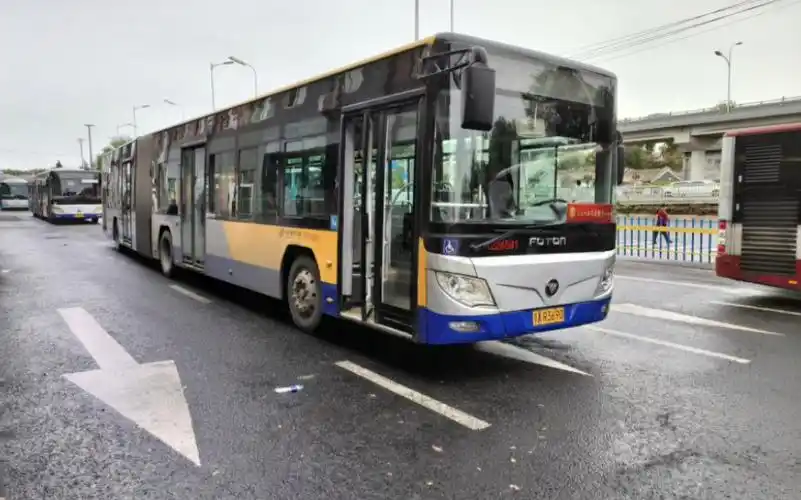 北京公交集团第一客运分公司345路准无人售票车昌平北站方向原声原速