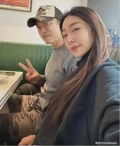 原创樊少皇妻子长得很漂亮但拍了几十部戏都不火现在被宠成公主