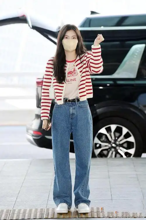 李光洙真的捡到宝了女朋友有颜值有身材还贼会穿让人羡慕