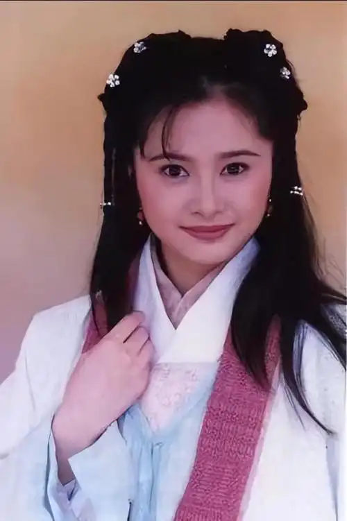 最美钟灵何美钿从天龙八部中走出的小花旦