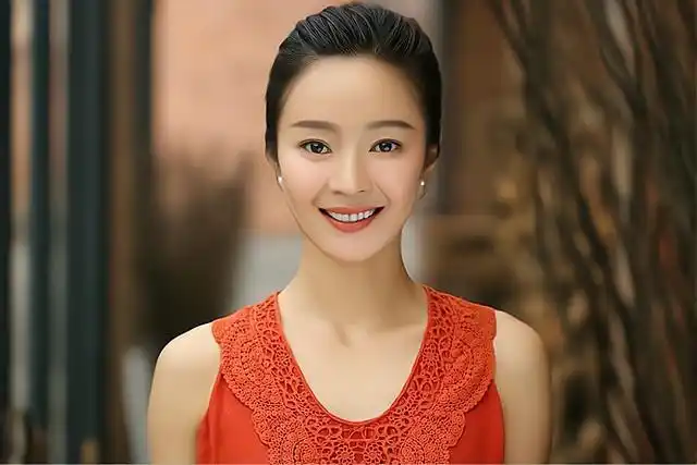 还记得《魔幻手机》肖楚楚吗?因辱骂路人被冷藏,如今改名复出