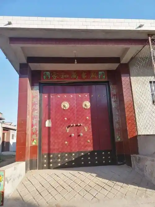 农村民宅大门集锦 大门是一家人的脸面,既要进出方便,又要美观大方.