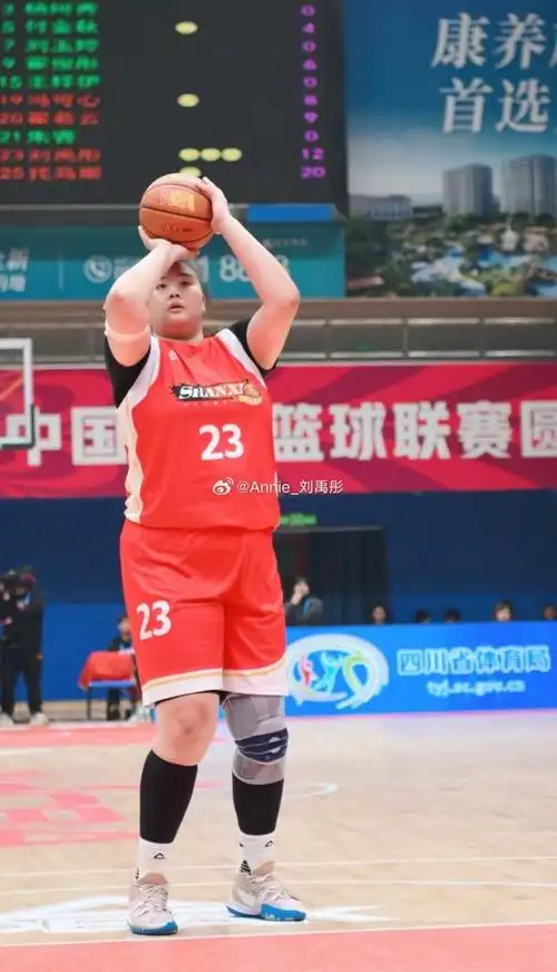 赛后,山西女篮球员刘禹彤更新社媒写道:"最近日常～大家山西主场见哦.