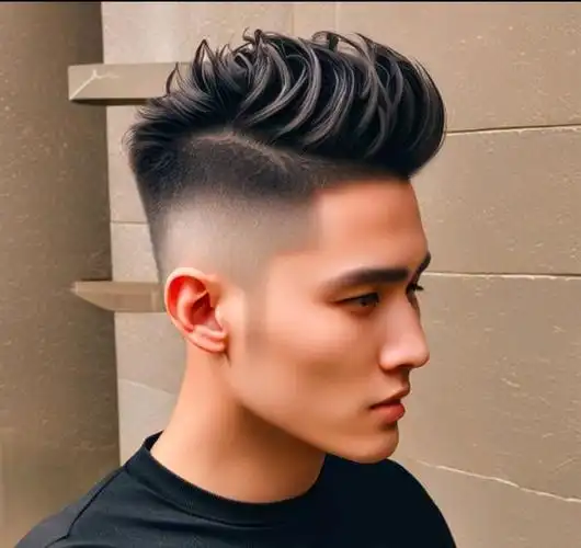 男发剪来剪去,最时尚还是两侧铲短飞机头,剪完立马变帅气