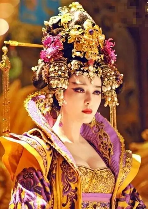 武则天是中国历史上第一位女皇帝,其才能和智慧令人咂舌.