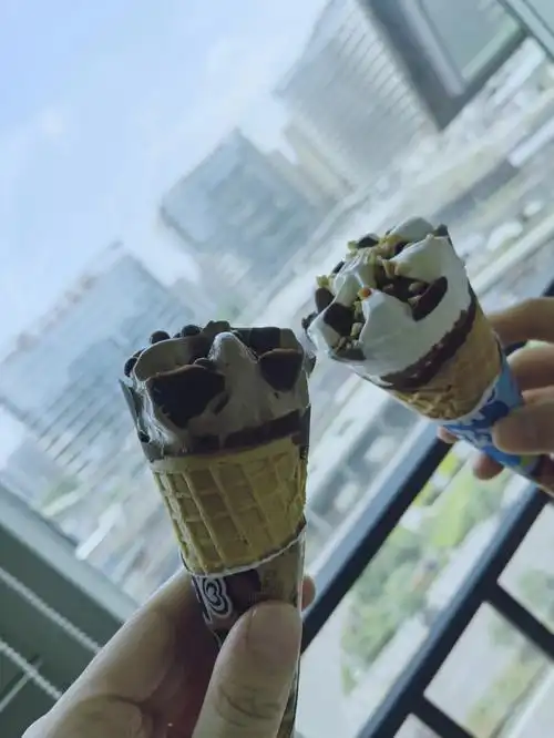 和我做邻居一起吃冰激凌那种哟