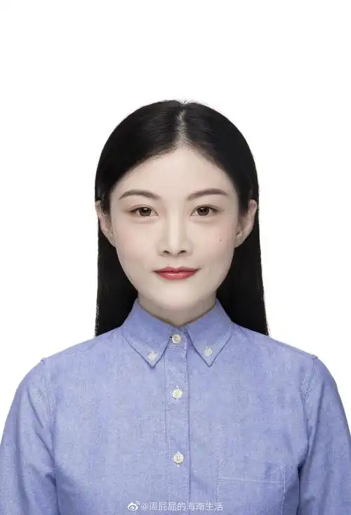 来到一家新开的文艺照相馆——四季鹿照相馆打卡～ 这次尝试了证件照