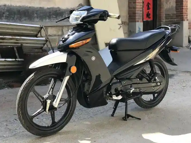 二手原装雅马哈弯梁c8i8摩托车110cc通用燃油摩托车整车