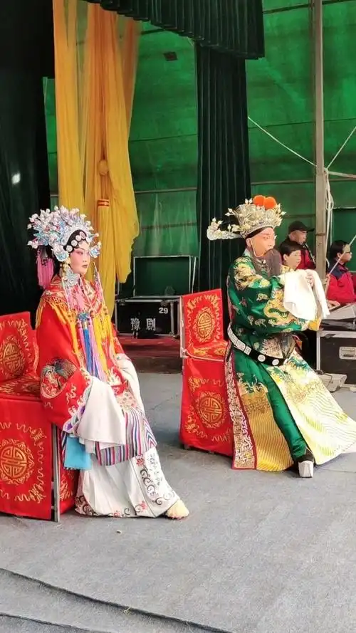 豫剧《铡西宫》演出片段赏析.