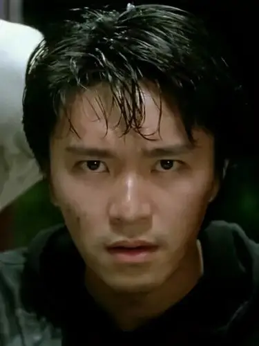 不看不知道,原来这些男明星的双眼皮都是后来整的|成龙|周星驰|薛之谦