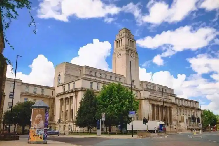 盘点六所英国最出名的红砖大学!_世界_工程师协会_专业