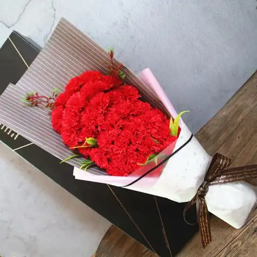 母亲节热销母爱深深33朵康乃馨香皂花礼盒花束生日礼物创意礼品