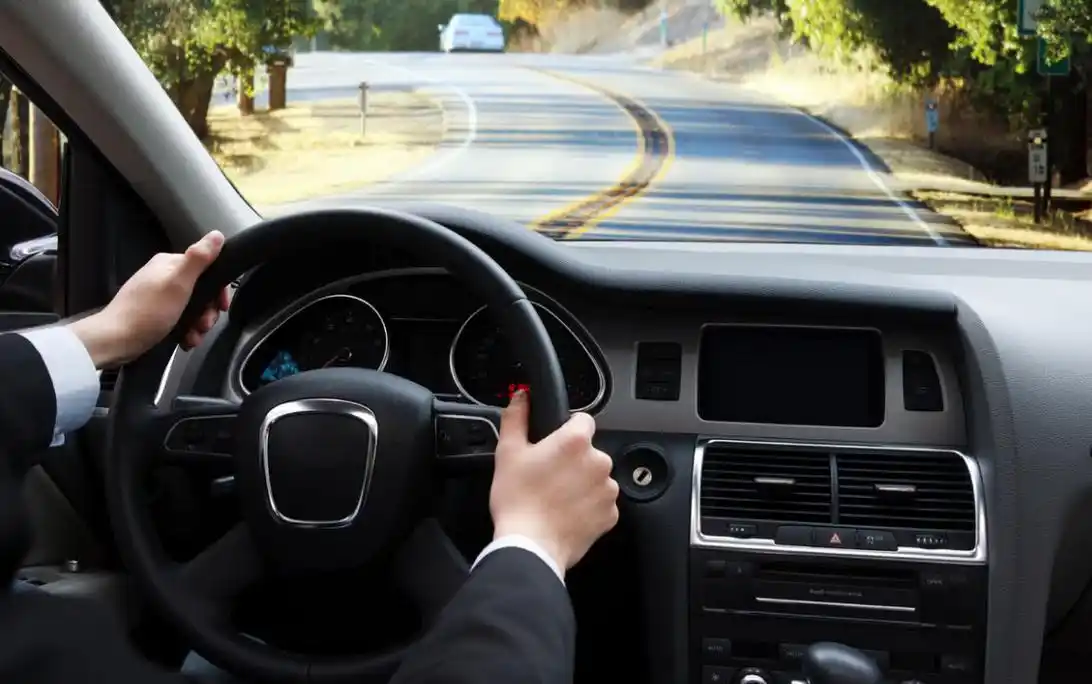 老司机用心整理的开车技巧,看完受益无穷,新手还不快收藏