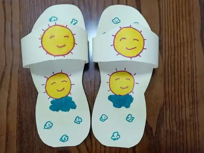 东康新教育学校二年级美术课—《大脚丫》作品展