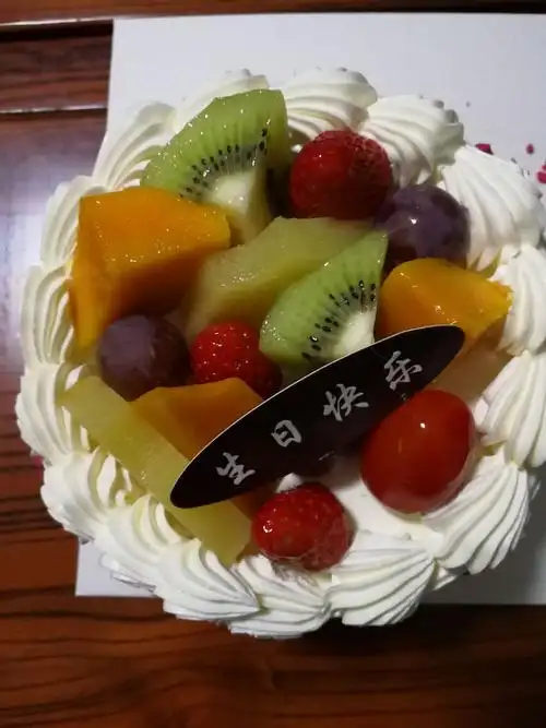 新出炉生日蛋糕