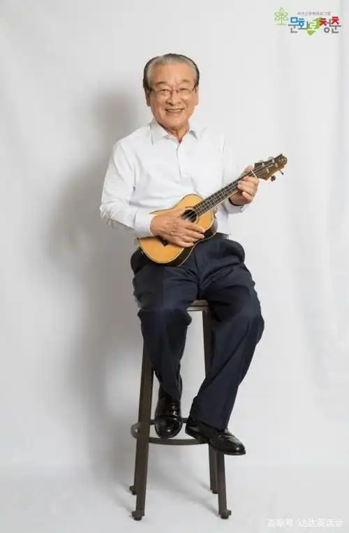 《澡堂老板家的男人们》:86岁老戏骨,李顺载爷爷的"花样人生"