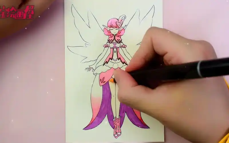 手绘进化后的鬼百合精灵王桃乐丝,气场强大,简直就是女神啊