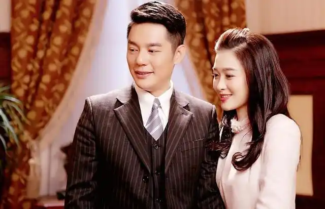 原来,傅程鹏在《卧底》中喜欢上了年轻漂亮的女演员.