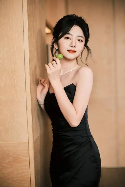 谭松韵,真是可盐可甜的姐姐